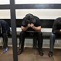 Trys kaltinamieji teismo verdikto laukė belangėje, tuo tarpu R.Laimus, kuriam buvo skirta lygtinė bausmė, taip ir nebuvo suimtas.