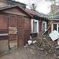 &Scaron;is apleistas namas Trakų gatvėje turėtų tapti deklaravimo vieta Vilniuje neregistruotiems vilniečiams.