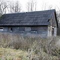 Pūčkorių atodangos papėdėje esančios senos arklidės taps gardžiu kąsneliu būsimam pirkėjui, nes jis kartu galės i&scaron;sinuomoti 20 arų sklypą itin patrauklioje vietoje.