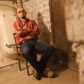 Į savo &bdquo;sklepą&ldquo; nulipęs poetas, eseistas L.Katkus leidžia jį vadinti &bdquo;sklepūnu&ldquo;.