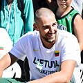 Jonas Valančiūnas stebi finalines varžybas Palangoje