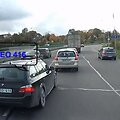 Pavojingai važiuojantis automobilis