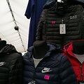 Laimikis Gariūnuose: &bdquo;Chamele&ldquo; ir &bdquo;Versage kvepalai&ldquo; už 8 eurus, Turkijoje siūta &bdquo;Armani&ldquo; striukė už 60 eurų