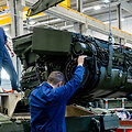 Generolo Romualdo Giedraičio artilerijos bataliono kariai apmoko Ukrainos mechanikus remontuoti savaeiges haubicas &bdquo;PzH 2000&ldquo;.
