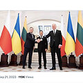 Gitanas Nausėda, Vladimiras Zelenskis, Andrzejus Duda Niujorke nebuvo susitikę trise, tai yra sena nuotrauka