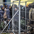 I&scaron; Rūdninkų migrantų stovyklos (&Scaron;alčininkų r.) gyventojai i&scaron;keliami į Kybartų (Vilkavi&scaron;kio r.) užsieniečių registracijos centrą