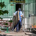 Kalėjimų departamento pareigūnai atlieka kratą Pravieni&scaron;kių pataisos namuose