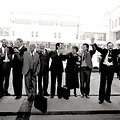 Lietuvos Persitvarkymo Sąjūdžio atstovai prie Auk&scaron;čiausiosios Tarybos rūmų, kai buvo priimtos Lietuvos SSR Konstitucijos pataisos, dėl Lietuvos SSR įstatymų vir&scaron;enybės prie&scaron; SSRS įstatymus