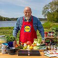 &bdquo;Lidl&ldquo; ambasadorių būrys pagausėjo &ndash; prie komandos jungiasi virtuvės &scaron;efas ir keliautojas Vytaras Radzevičius