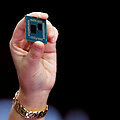 AMD vadovės Lisos Su rankoje &ndash; &bdquo;Zen 3&ldquo; architektūros procesorius stacionariems kompiuteriams