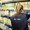 MAXIMA parduotuvės darbuotoja