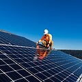 Žinia smulkiam verslui bei ūkininkams: 3 priežastys, kodėl verta pasinaudoti parama saulės elektrinėms