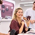 Naujausi &bdquo;Apple&ldquo; įrenginiai jau Lietuvoje: oficialiai prasidėjo jų prekyba
