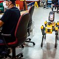Tokie robotai lengvai apeina kliūtis, gali lipti laiptais ir vaik&scaron;čioti nelygiais pavir&scaron;iais
