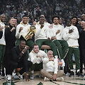 &bdquo;Milwaukee Bucks&ldquo; krep&scaron;ininkai atsiėmė čempionų žiedus