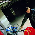 vilniaus-daugiabucio-pozeminiame-garaze-nufilmuotas-itartinas-vyras