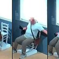 Turistas sulaužė eksponatą