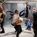 Julijono Urbono performatyvi paskaita &bdquo;Repetuojant planetą iš žmonių&ldquo; Karlsrūhės meno ir medijų technologijų centro (ZKM) festivalyje