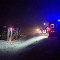 Ties Lazdijais apvirto keleivius vežęs autobusas