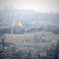 Iranas paleido raketas į Izraelį