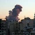 Dūmai kyla po sprogimų Beirute. / Emilie Madi / REUTERS