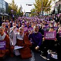 Pietų Korėja minėjo mirtiną spūstį per Helovyną. / SOO-HYEON KIM / REUTERS