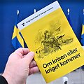 &Scaron;vedija i&scaron;leis atnaujintą &Scaron;altojo karo laikų pasirengimo knygelę / CLAUDIO BRESCIANI / AFP