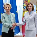 Ursula von der Leyen ir Maia Sandu / ELENA COVALENCO / AFP
