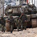 Izraelio kariai Vakarų Krante / Nidal Eshtayeh / ZUMAPRESS.com