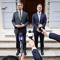 JAV pareigūnai atsakinėja į žurnalistų klausimus po derybų Ženevoje / VALENTIN FLAURAUD / AFP