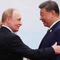Vladimiras Putinas su Kinijos prezidentu / IMAGO/Alexander Kazakov / IMAGO/SNA