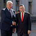 Andrijus Sybiha ir Gideonas Saaras / TETIANA DZHAFAROVA / AFP