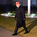 Donaldas Trumpas / Kyle Mazza
