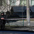 Pareigūnai Kyjive po Rusijos smūgio / GENYA SAVILOV / AFP