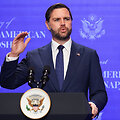 J. D. Vance'as / Beata Zawrzel / ZUMAPRESS.com