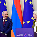 Nikolas Pa&scaron;inianas, Ursula von der Leyen