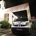 Policjios automobilis prie mečetės Kretėjuje