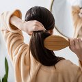 Įprastai per dieną žmogus netenka apie 50-100 plaukų