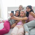 Ar vaikams iki 13 metų turėtų būti uždrausta savaranki&scaron;kai naudotis socialiniais tinklais? Toks klausimas vis garsiau keliamas Europos Sąjungoje.