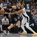 Nikola Jokičius ir Victoras Wembanyama