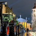 Mitinguojantys ūkininkai trečiadienio vakarą
