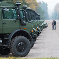 Lietuvos kariuomenę pasiekė 21 Vokietijos gamintojo &bdquo;Daimler AG&ldquo; sunkvežimis UNIMOG U5000