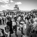 Augusta uoste (Sicilija) i&scaron; laivo i&scaron;laipinami Viduržemio jūroje i&scaron;gelbėti migrantai