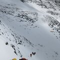 At&scaron;aukus draudimą prasidėjusios ekspedicijos į Everestą pažymėtos mirtimi