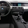 BMW M5 su mechanine pavarų dėže