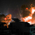 Bombarduojamas Gazos miestas