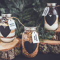 I&scaron; kairės į de&scaron;inę: &scaron;okoladainio ruo&scaron;inys, kalėdinė granola, sausainių ruo&scaron;inys