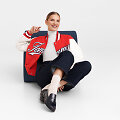&Scaron;velnios pastelinės spalvos, ry&scaron;kaus kolorito akcentai, sluoksniuoti siluetai ir gaivūs modernumo gūsiai. Tokie įvaizdžiai, sako stilistė Sigita Mu&scaron;auskaitė, jau prasidedantį &scaron;iltąjį sezoną tikrai papuo&scaron; kiekvieną mados mylėtoją. Jiems sostinės i&scaron;parduotuvių centras &bdquo;Outlet Park&ldquo; dedikavo kampaniją 