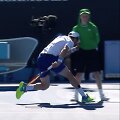 Roberto Bautista Agutas trenkėsi į kamuolius padavinėjantį vaikiną