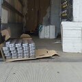 Kauno rajone sustabdytame automobilyje rasta 85 tūkst. cigarečių pakelių be banderolių